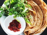 Bánh tráng chả cá Tam Quan